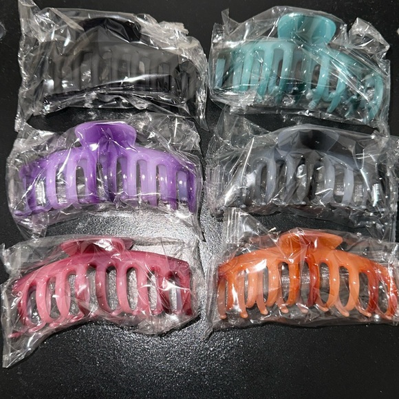 Hair Clips - Picture 1 of 1